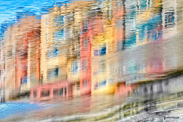 HOUSES REFLECTIONS IN THE RIVER ONYAR